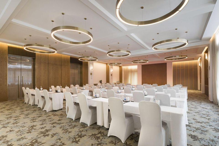 Business Facilities, Banyueshan Spa Hotel, Zhangzhou