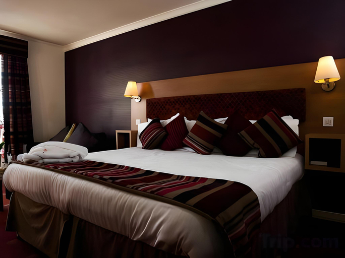 Bedroom 3, The Gailes Hotel & Spa, North Ayrshire