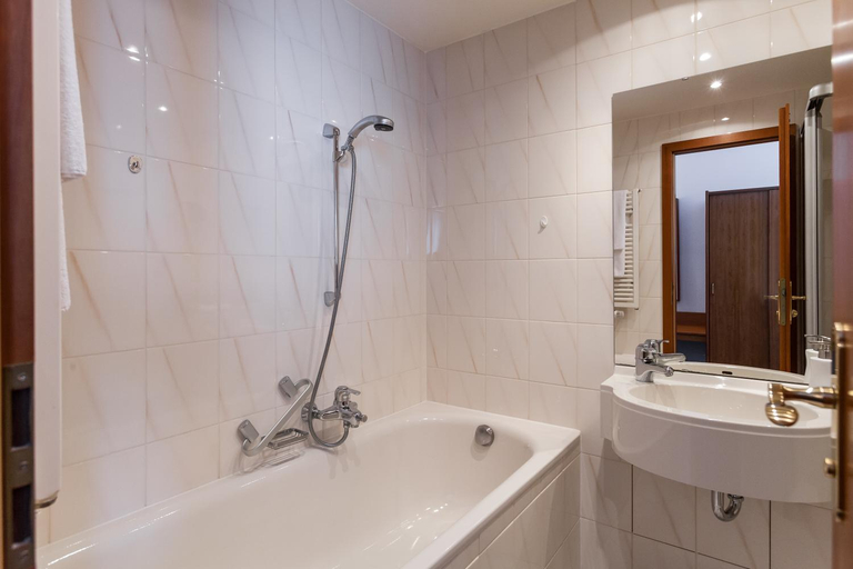 Bathroom 2, Hotel Stadtkrug, Ludwigslust-Parchim