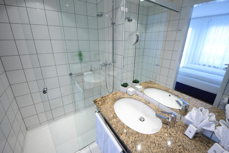 Bathroom 4, Best Western Hotel Am Strassberger Tor, Vogtlandkreis