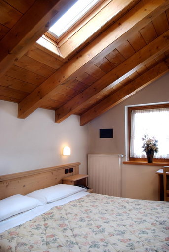 Bedroom 2, Albergo Ristorante Alle Codole, Belluno