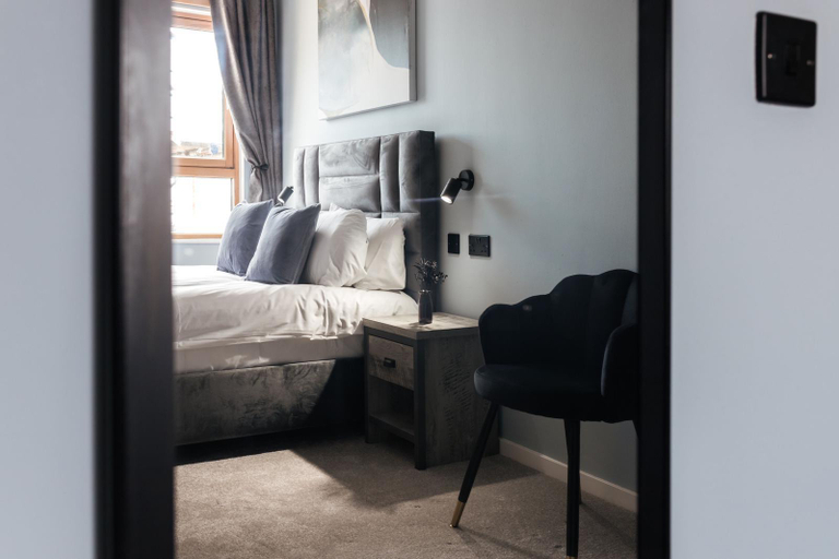 Others 5, Central Leeds Penthouse, Leeds