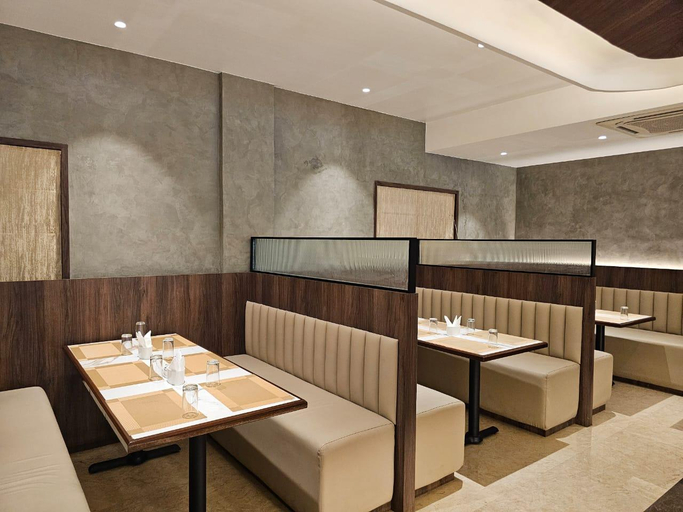 Food & Drinks 5, Hotel Mount Manor - Close to Chennai Airport, Chennai