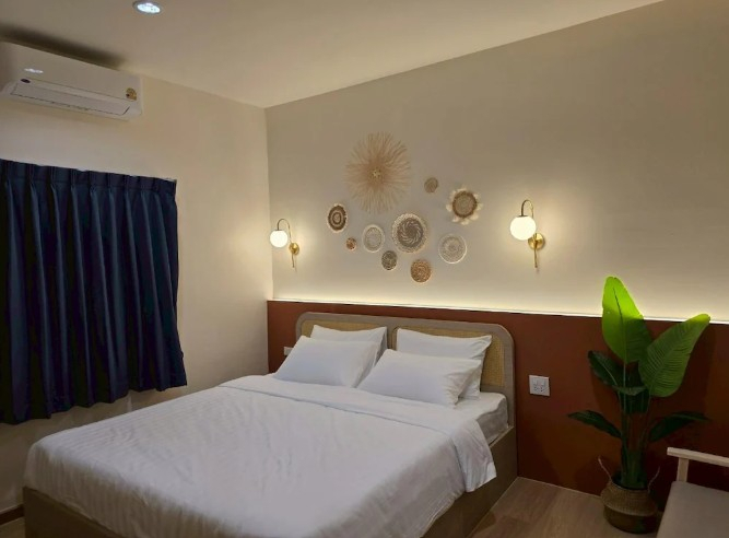Others 5, Inn De Sea, Phra Nakhon