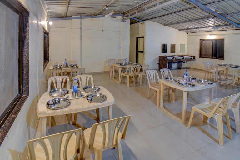 Food & Drinks 5, Hotel Padmavati Palace, Satara