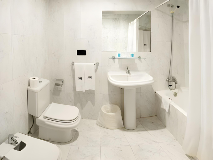 Bathroom 5, Ruta De Europa, Álava