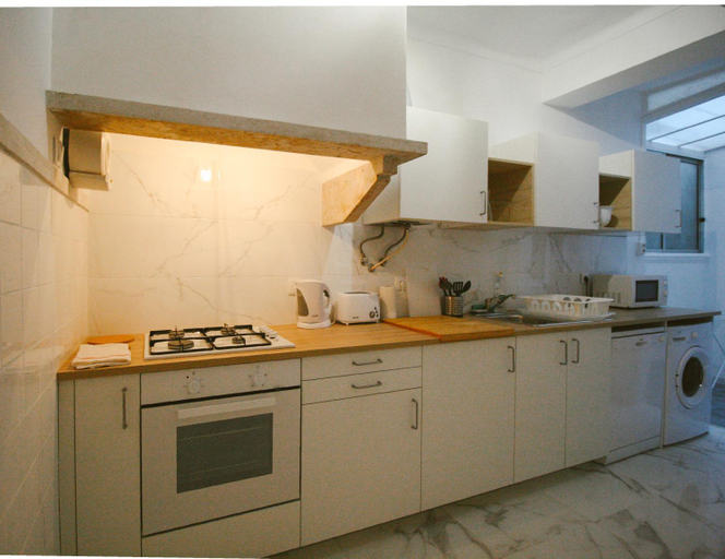 Others 5, Queluz Apartment, Sintra