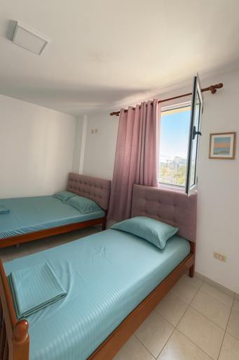 Others 5, Hotel Ardian, Kavajës
