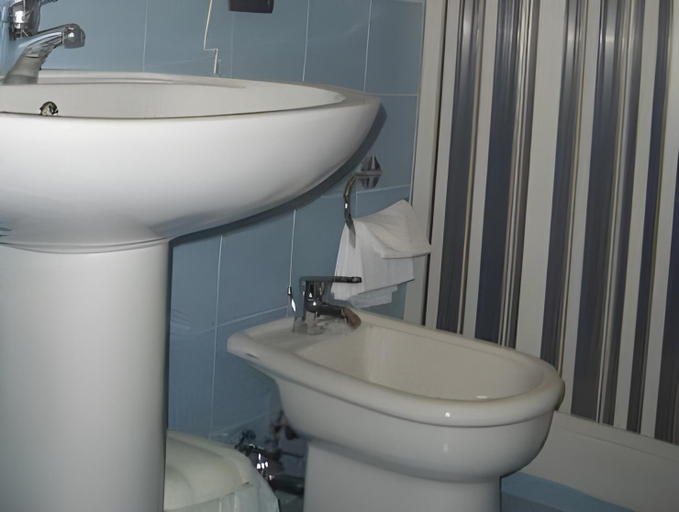 Bathroom 5, Hotel Del Lago 1934 & SPA, Terni