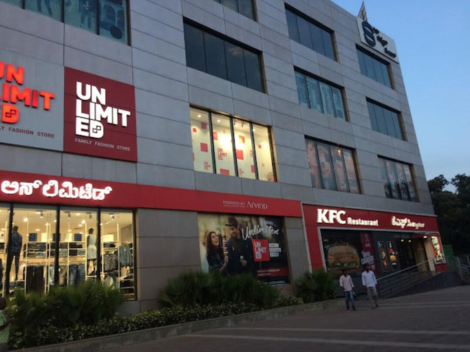 Exterior & Views 2, The Quarters Business Hotel, Bangalore