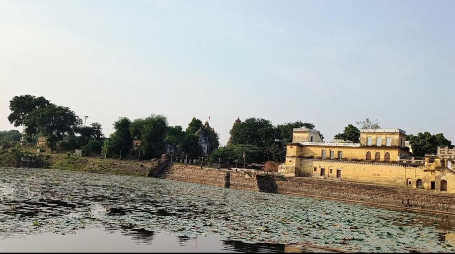 Others 4, Gautama Hotel, Chhatarpur