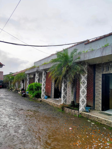 Exterior & Views 3, Hotel Intan Naga Soreang, Bandung
