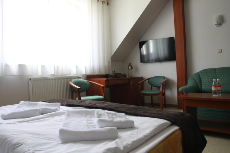 Bedroom, Hotel Slowik, Opole Lubelskie
