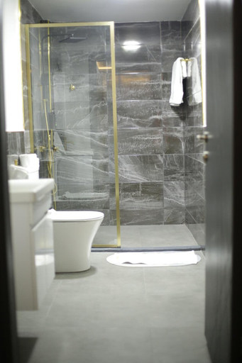 Bathroom 3, Kayla City, Kumasi