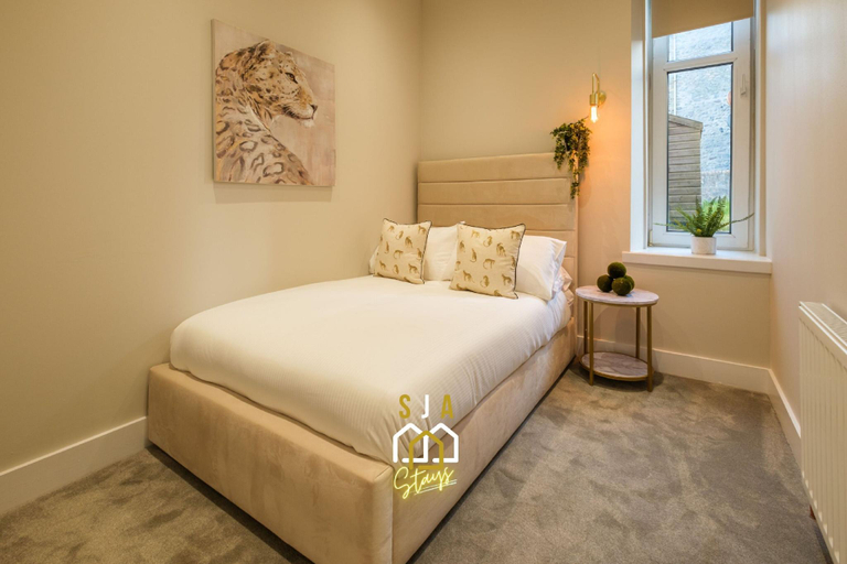 Bedroom 2, West End Retreat - SJA Stays - 2 Bed Apartment, Aberdeen