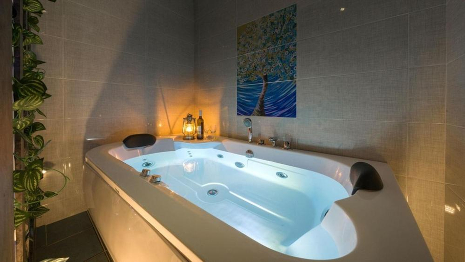 Bathroom 3, Samcheok CNBLUE Pension, Samcheok
