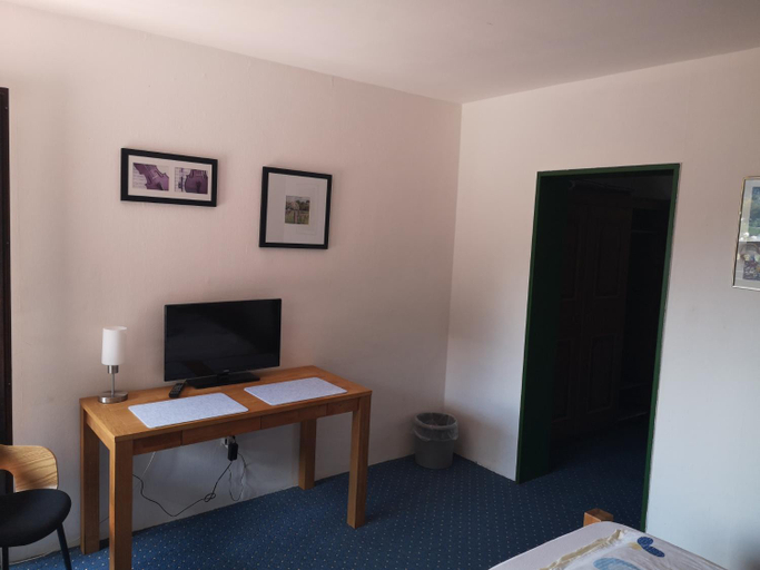 Others 5, Hotel Finkenberg, Euskirchen