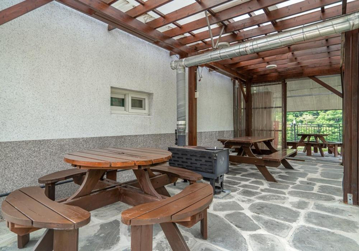 Others 3, Moolangae Pension, Inje