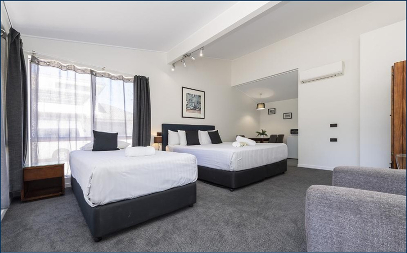 Bedroom 2, Fern Bay Motel, Port Stephens