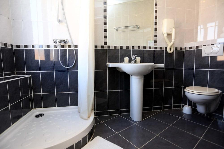 Bathroom 2, H33 Hotel, Alpes-Maritimes