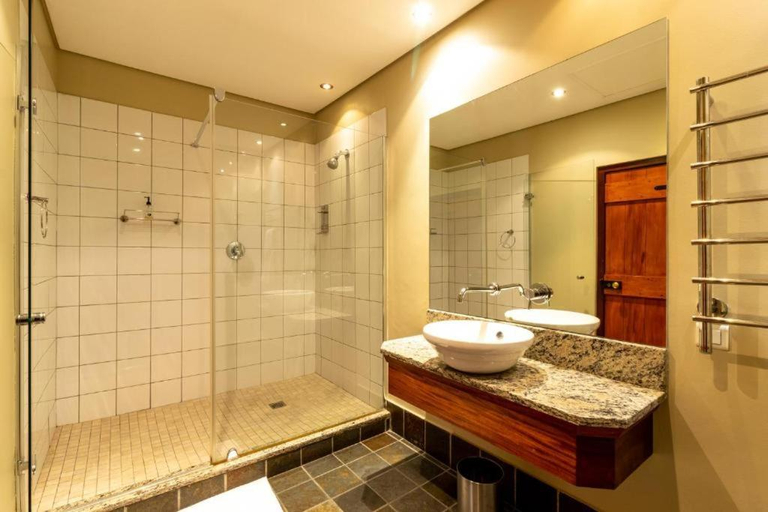 Bathroom 2, Cape Town Heritage Hotel & Spa, City of Cape Town