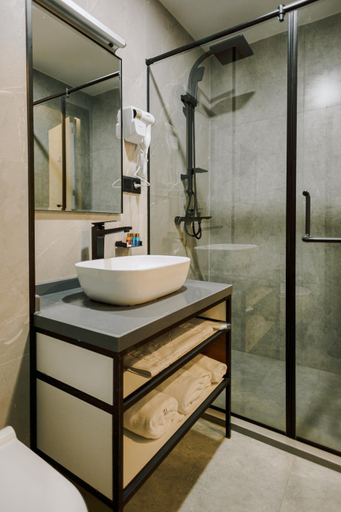 Bathroom 4, Senator Hotel, Batumi