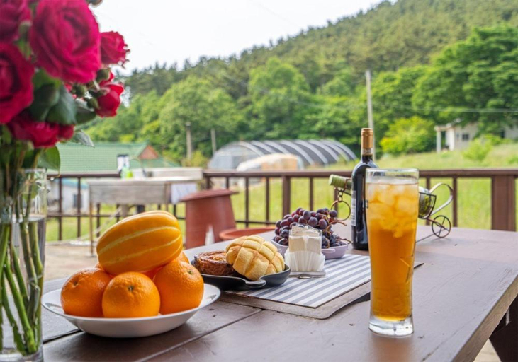 Food & Drinks 5, Taean Gana Pension, Taean