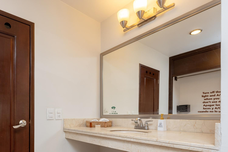 Bathroom 3, Hotel Kinich, Isla Mujeres