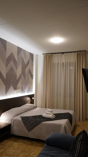 Bedroom 3, Hotel Astoria Fidenza, Parma