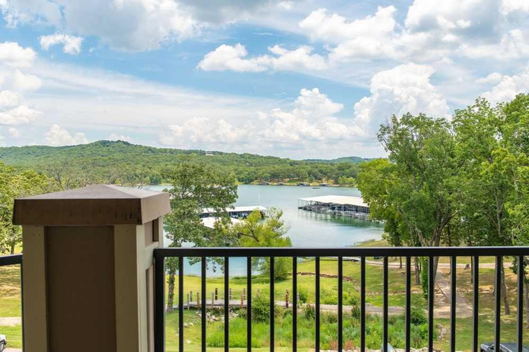 Others 4, Port of Kimberling Resort & Campground, Stone