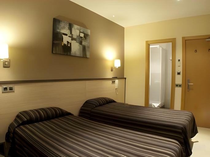 Others 4, Hostal Las Flores Ramblas, Barcelona