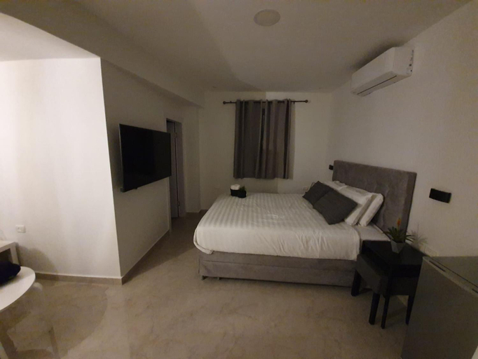 Bedroom 4, The boutique
