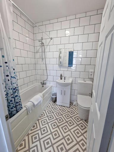 Bathroom 3, Westward Ho! Hotel, Kent