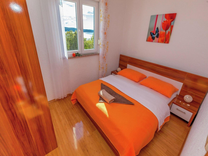 Bedroom 2, Apartment in Dramalj by the Seafront, Crikvenica