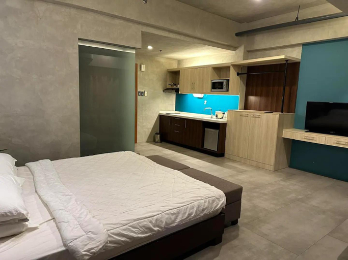 4, Cozy Spacious;Pet Friendly Unit w/Netflix+Pool+Gym, Quezon City