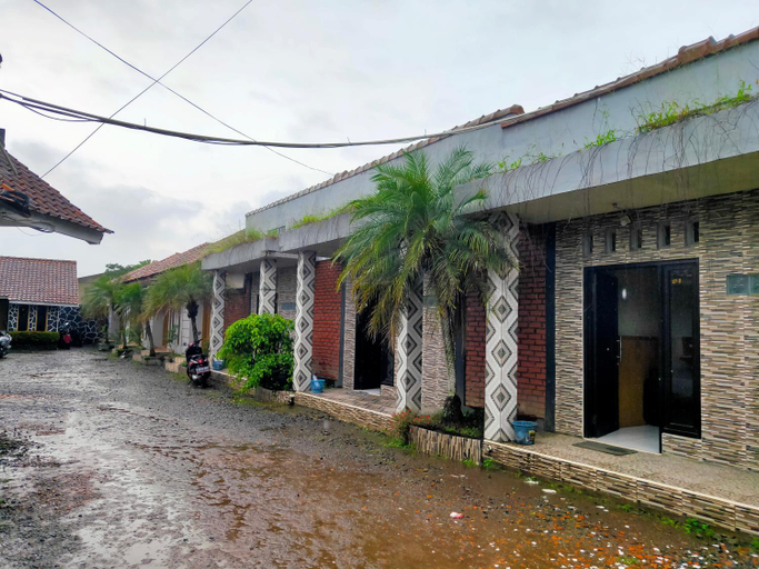 Exterior & Views 4, Hotel Intan Naga Soreang, Bandung