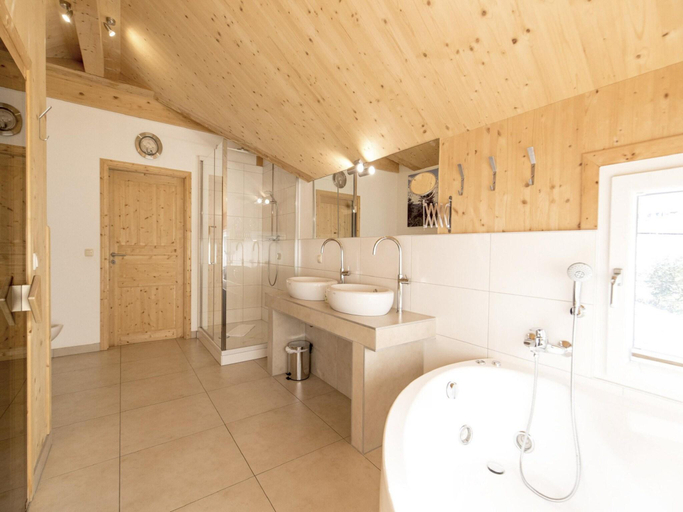 Bathroom 5, Attractive chalet with whirlpool, Murau