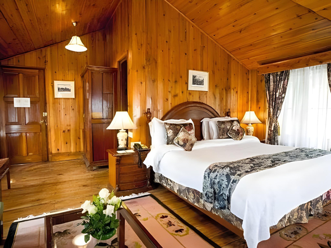 Bedroom 1, The Elgin Darjeeling, Darjiling