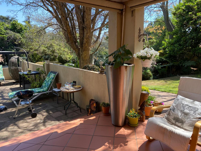 Others 5, Tuscan Rose, City of Johannesburg