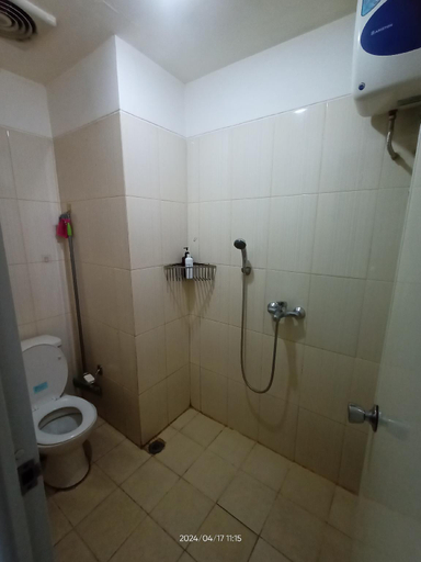 Bathroom, Apartemen suhat by cuanblacky, Malang
