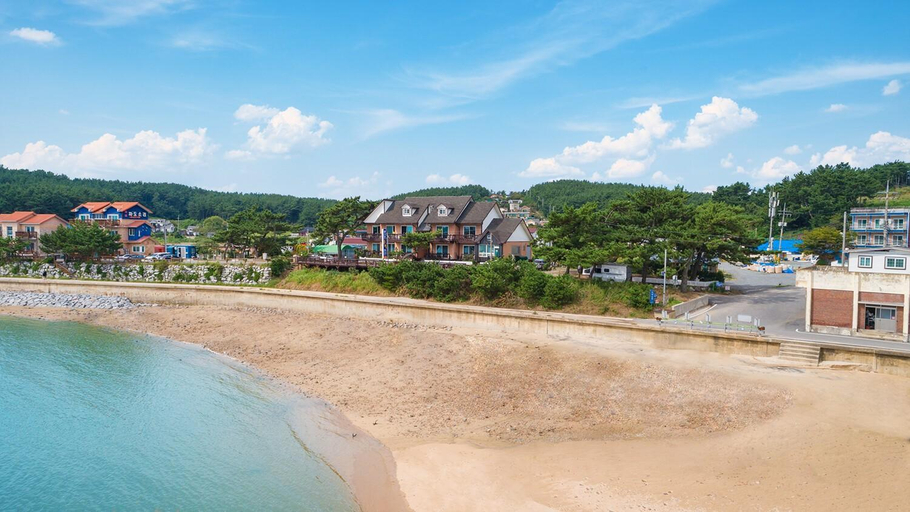 Others 5, Mongsanpo memory pension, Taean