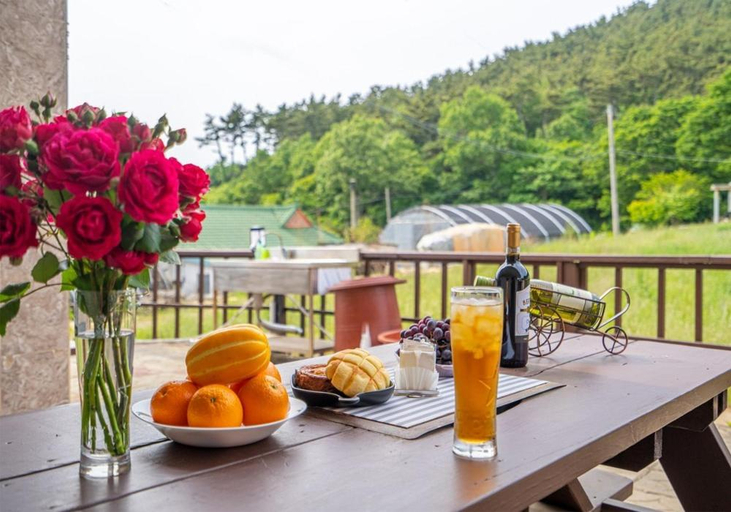 Food & Drinks 4, Taean Gana Pension, Taean