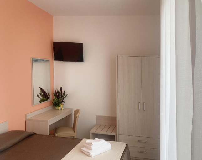 Bedroom 2, Hotel Villa Trieste, Brescia