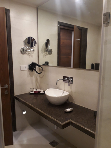 Bathroom 5, Regenta Central Jaipur, Jaipur