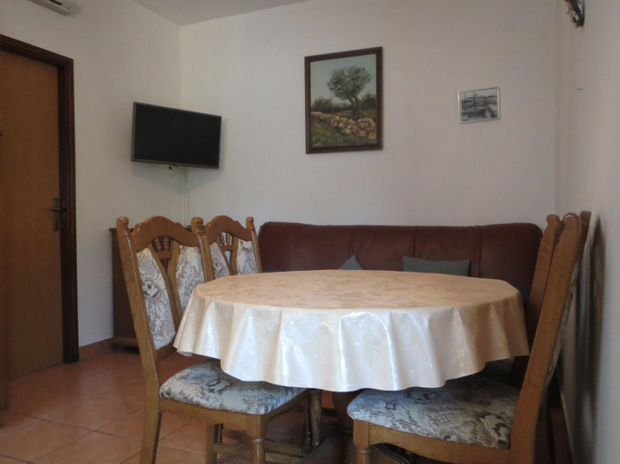 Others 2, Apartmani Milena, Biograd na Moru