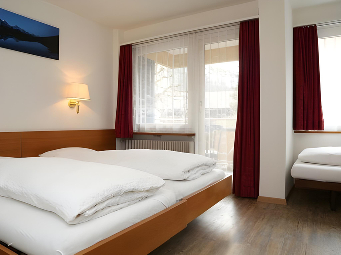 Bedroom 3, Crystal, Interlaken