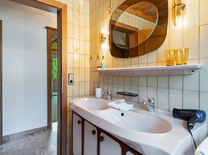Bathroom 3, Chalet Bramberg near Ski Slopes, Zell am See
