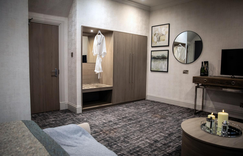 Bedroom 3, The Fenwick Hotel, East Ayrshire
