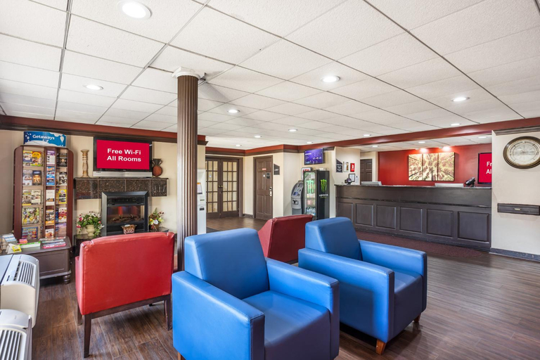 Public Area 2, HomeTowne Studios by Red Roof Lancaster, Lancaster