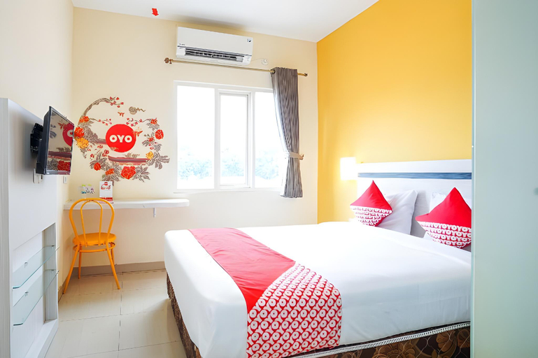 Bedroom 3, Hotel Pratisarawirya by The Loka, Surabaya